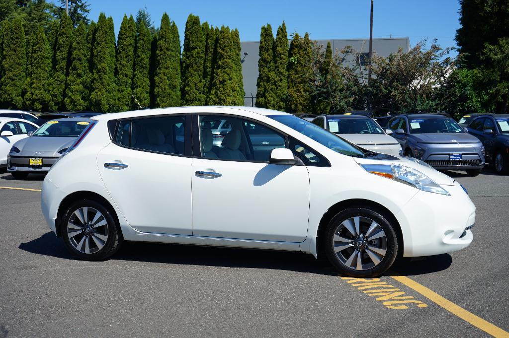 used 2016 Nissan Leaf car, priced at $8,000