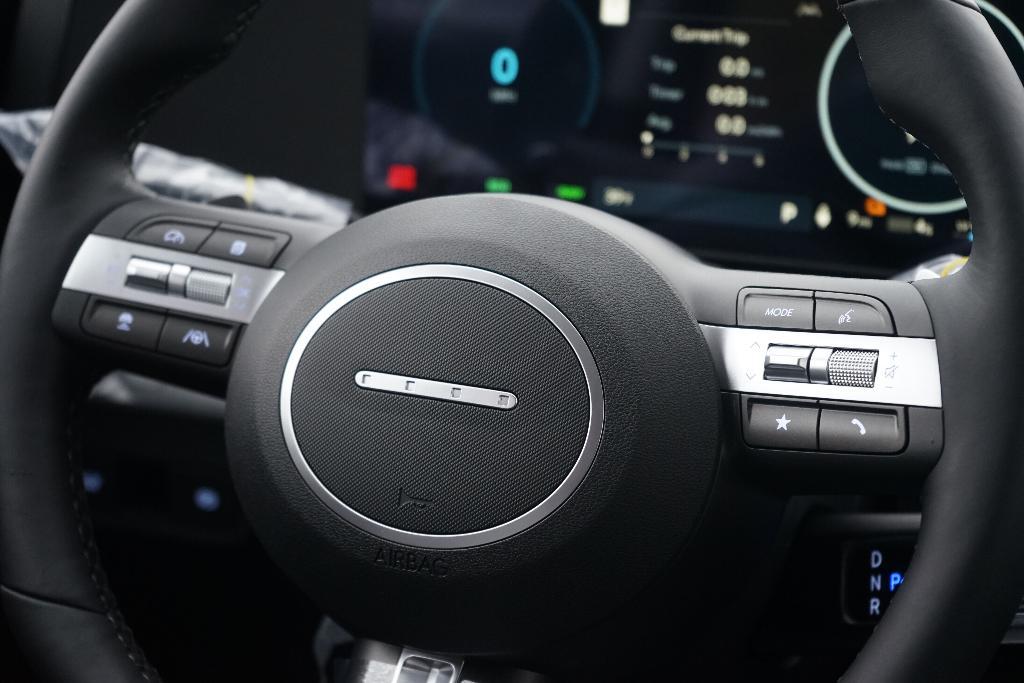 new 2025 Hyundai Kona EV car