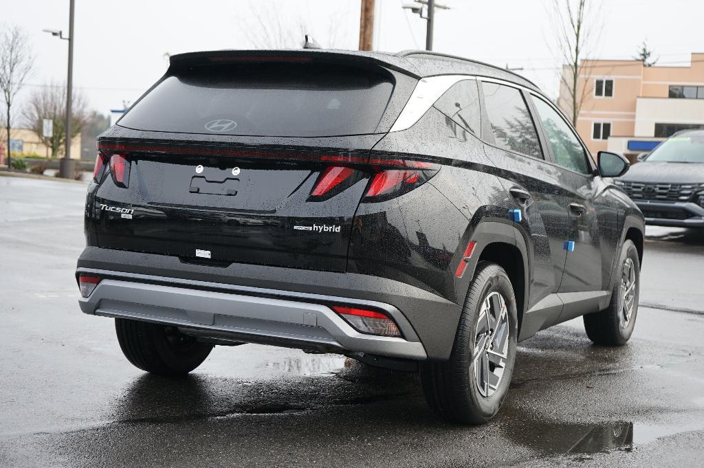 new 2025 Hyundai TUCSON Hybrid car, priced at $33,895