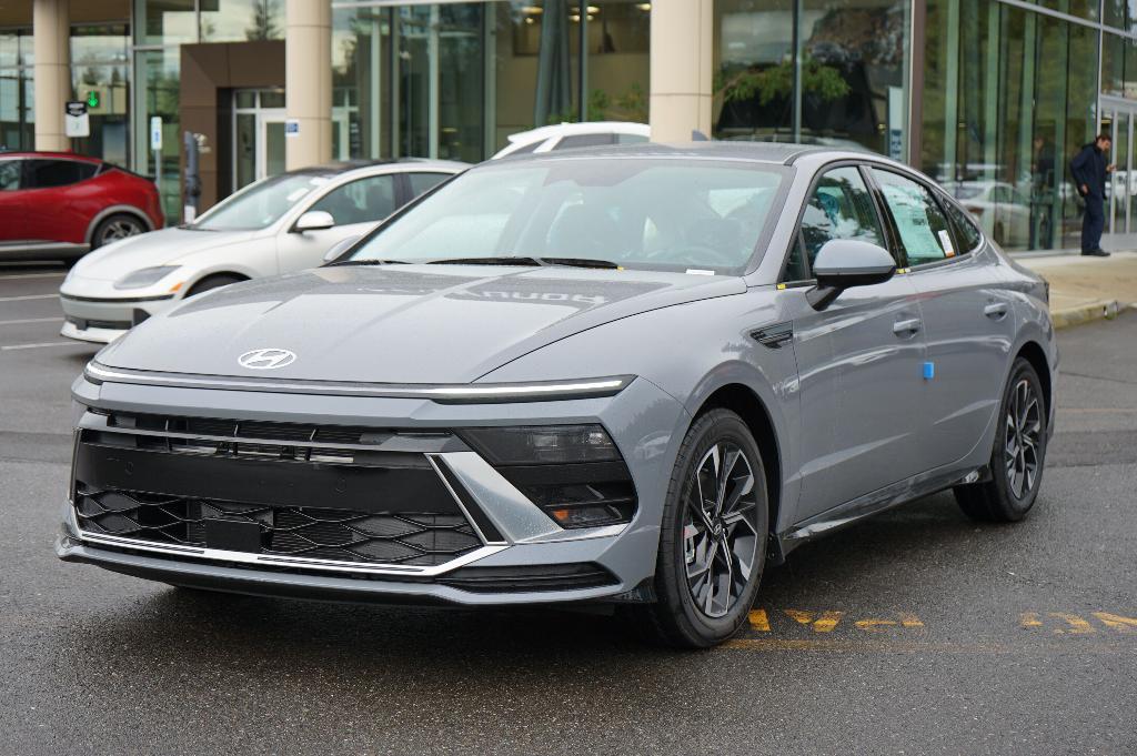 new 2025 Hyundai Sonata car, priced at $30,040