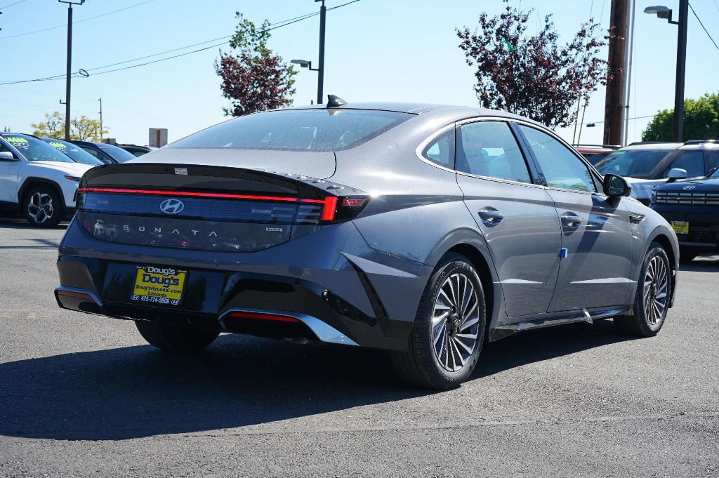 new 2025 Hyundai Sonata Hybrid car, priced at $38,155