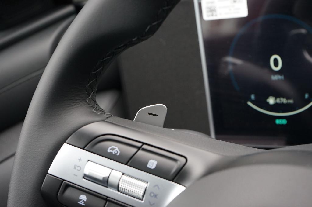 new 2025 Hyundai TUCSON Hybrid car, priced at $37,305