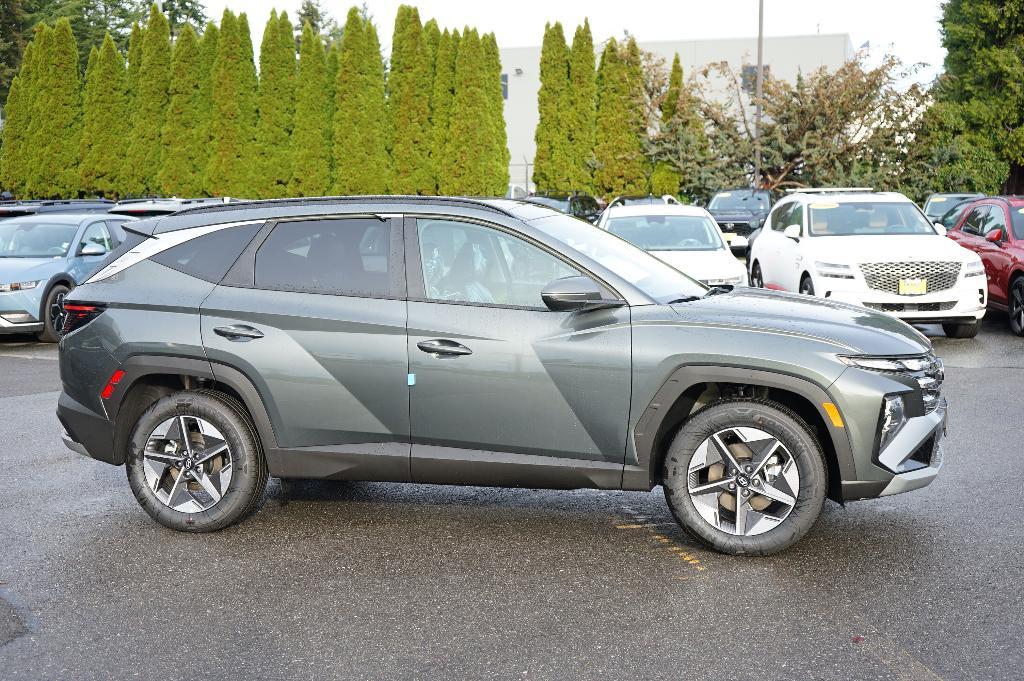 new 2025 Hyundai TUCSON Hybrid car, priced at $37,305