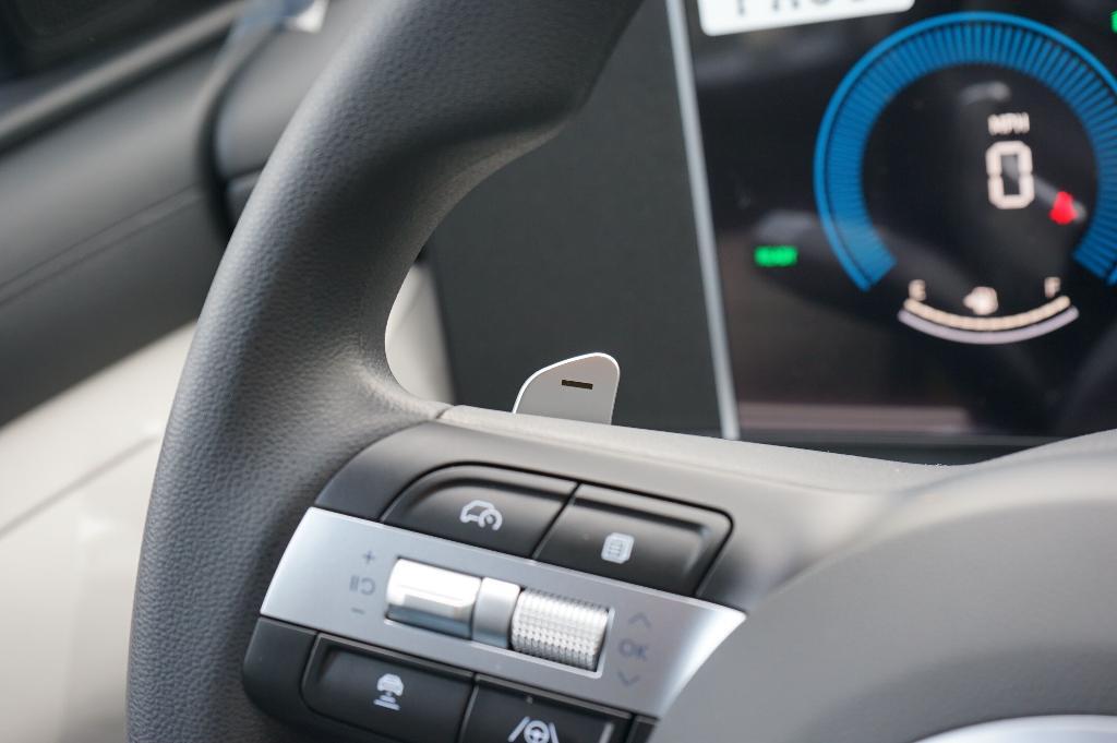 new 2025 Hyundai TUCSON Hybrid car, priced at $34,140