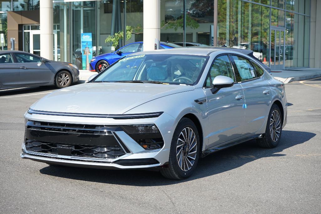 new 2026 Hyundai Sonata Hybrid car, priced at $34,025