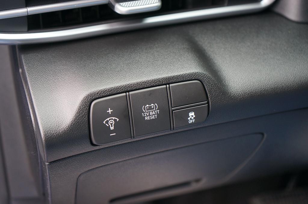 new 2025 Hyundai ELANTRA HEV car, priced at $25,290
