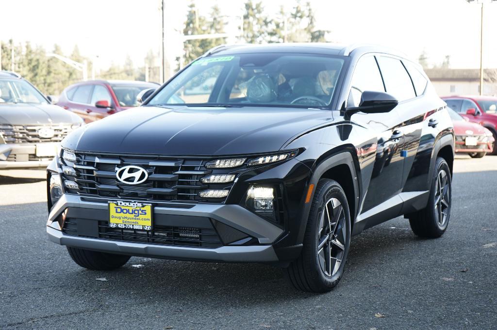 new 2025 Hyundai TUCSON Hybrid car, priced at $37,690