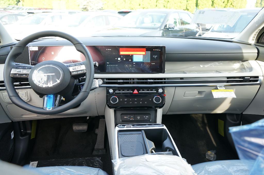 new 2025 Hyundai TUCSON Hybrid car, priced at $37,690