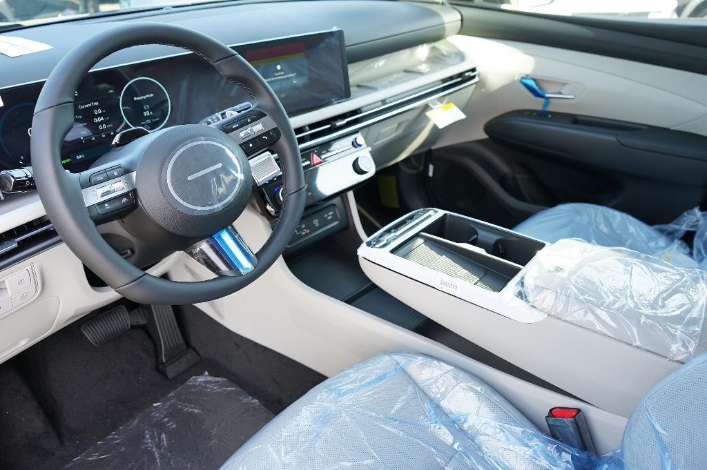 new 2025 Hyundai TUCSON Hybrid car, priced at $37,690