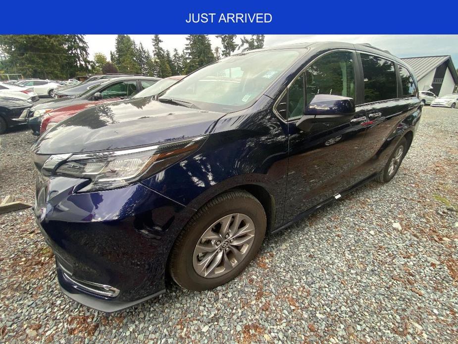 used 2023 Toyota Sienna car, priced at $52,988