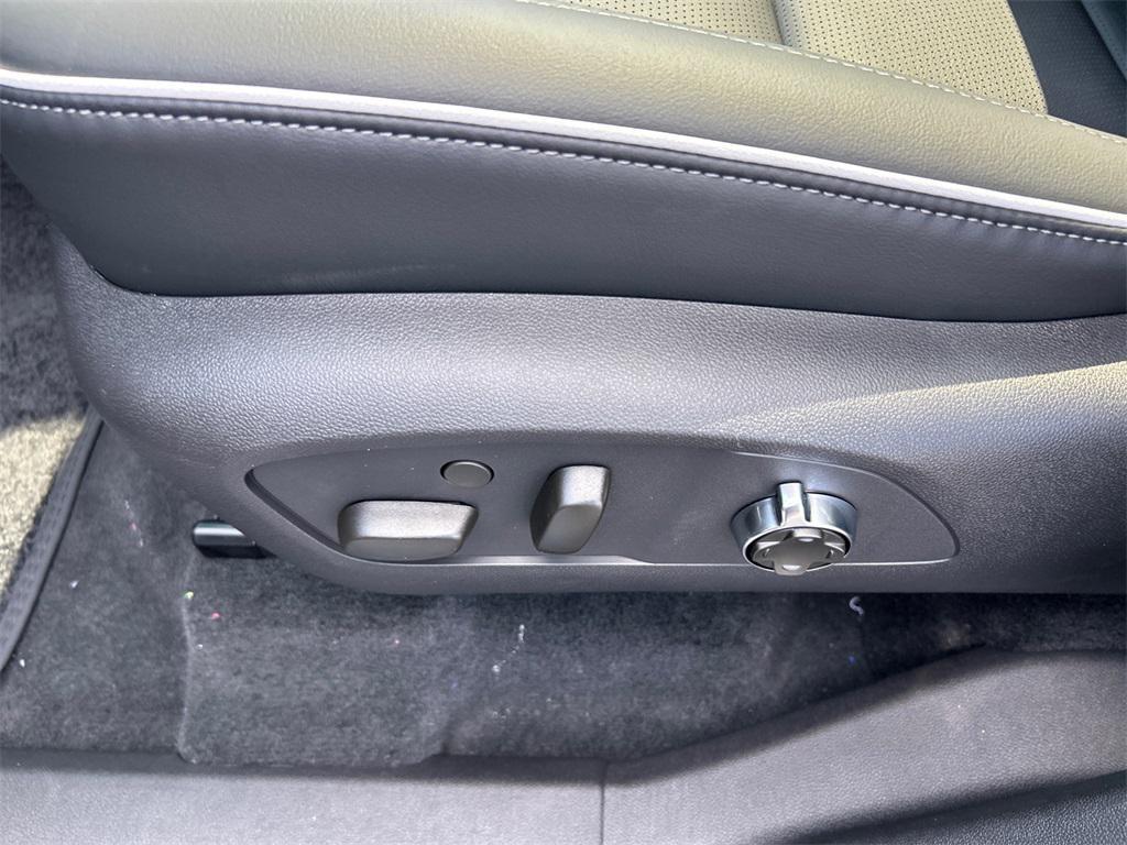 new 2026 Buick Enclave car, priced at $59,000