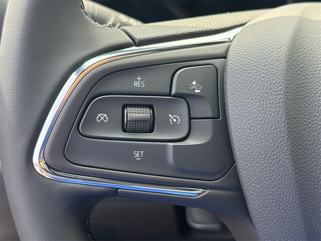 new 2025 Buick Envista car, priced at $26,500