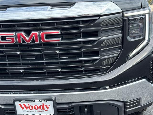 new 2025 GMC Sierra 1500 car, priced at $33,000