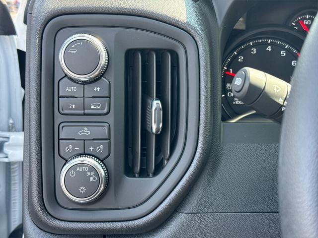 new 2025 GMC Sierra 1500 car, priced at $41,205