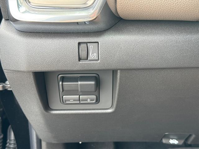 new 2025 GMC Canyon car, priced at $52,680