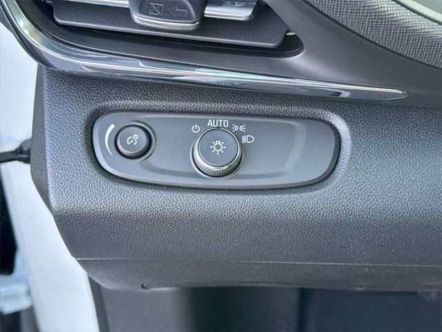 new 2025 Buick Envista car, priced at $25,163