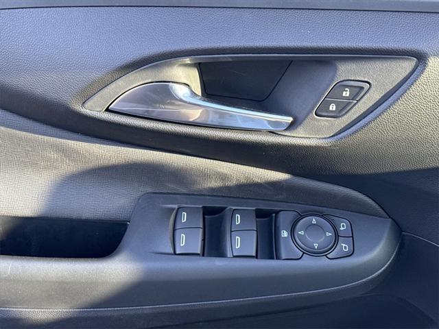 new 2025 Buick Envista car, priced at $25,163