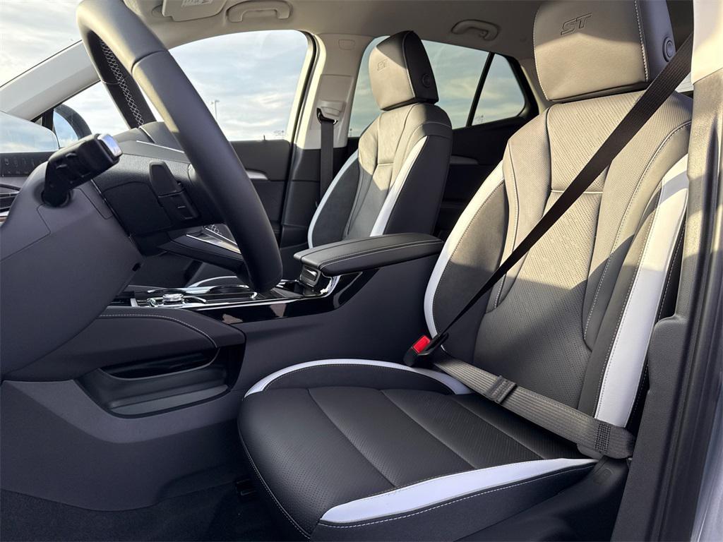 new 2025 Buick Envision car, priced at $36,000