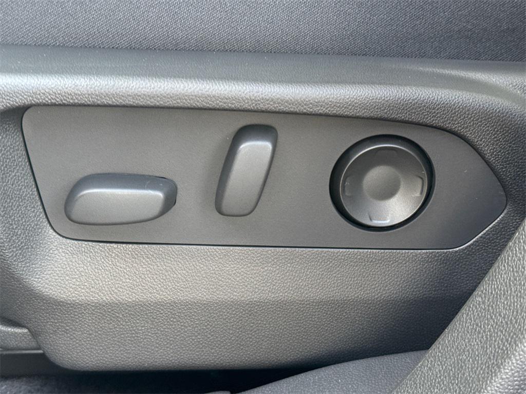 new 2025 Buick Envision car, priced at $36,000