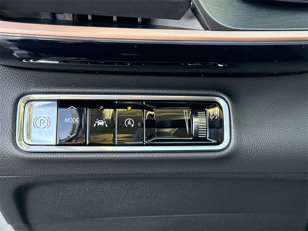new 2025 Buick Envision car, priced at $36,000