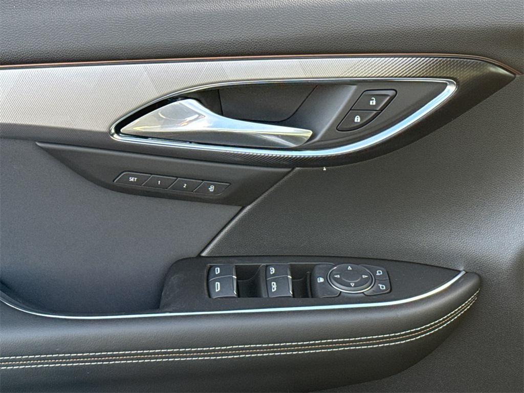 new 2025 Buick Envision car, priced at $36,000
