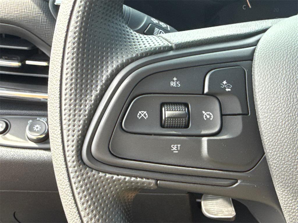 new 2025 Buick Envista car, priced at $23,000