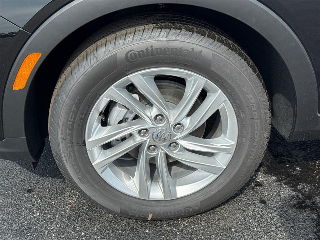 new 2025 Buick Envista car, priced at $23,000