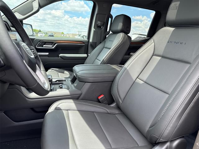 new 2025 GMC Sierra 1500 car, priced at $61,250