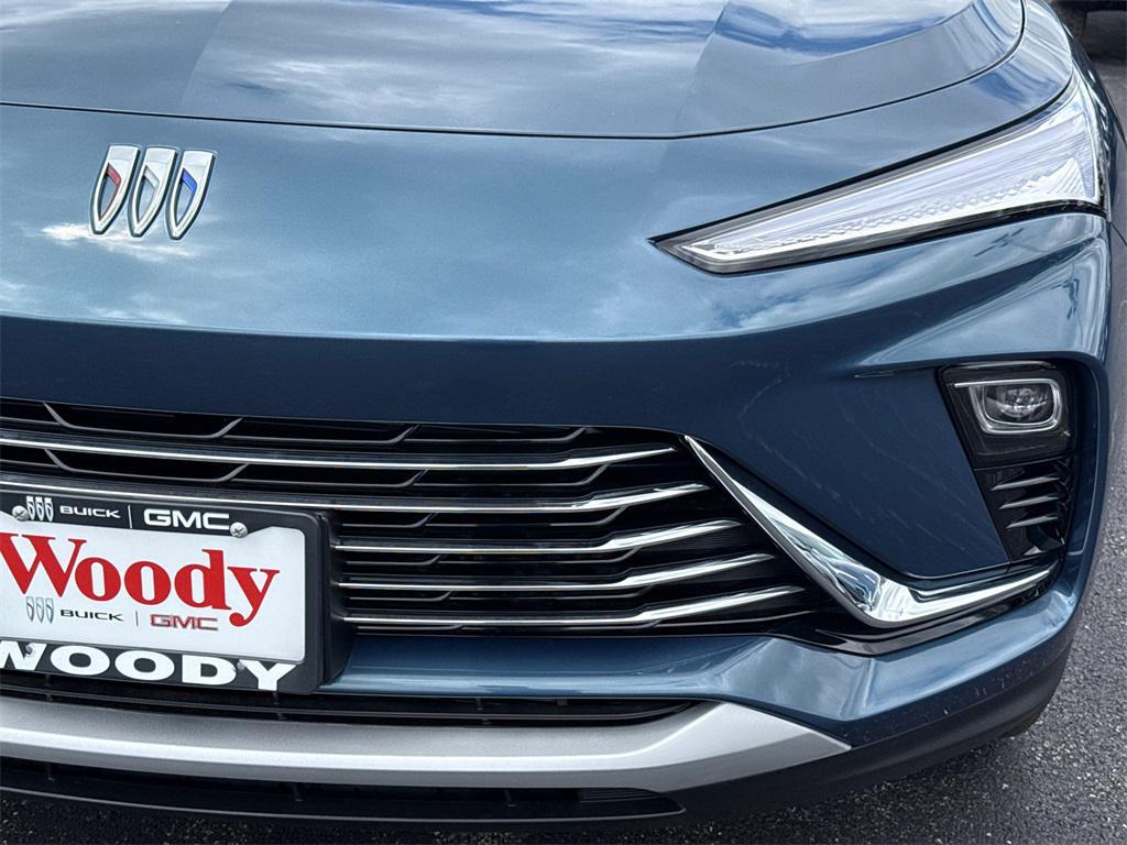 new 2025 Buick Envista car, priced at $23,500