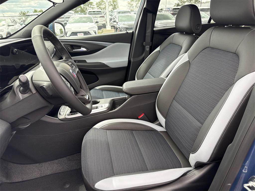 new 2025 Buick Envista car, priced at $23,500