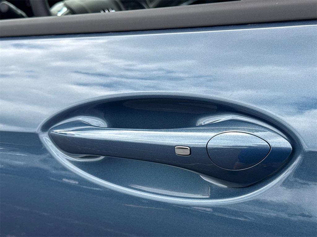 new 2025 Buick Envista car, priced at $23,500