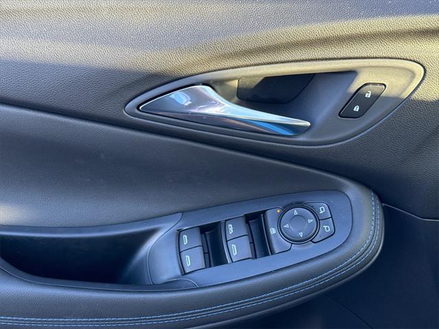 new 2025 Buick Encore GX car, priced at $29,000