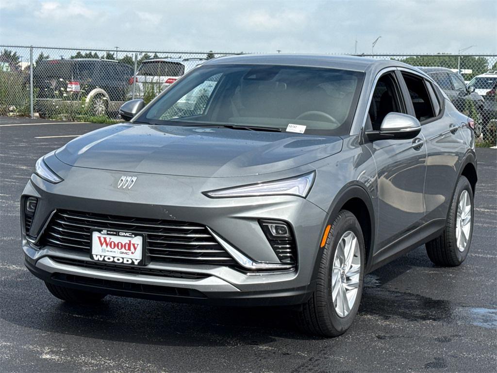 new 2025 Buick Envista car, priced at $23,000