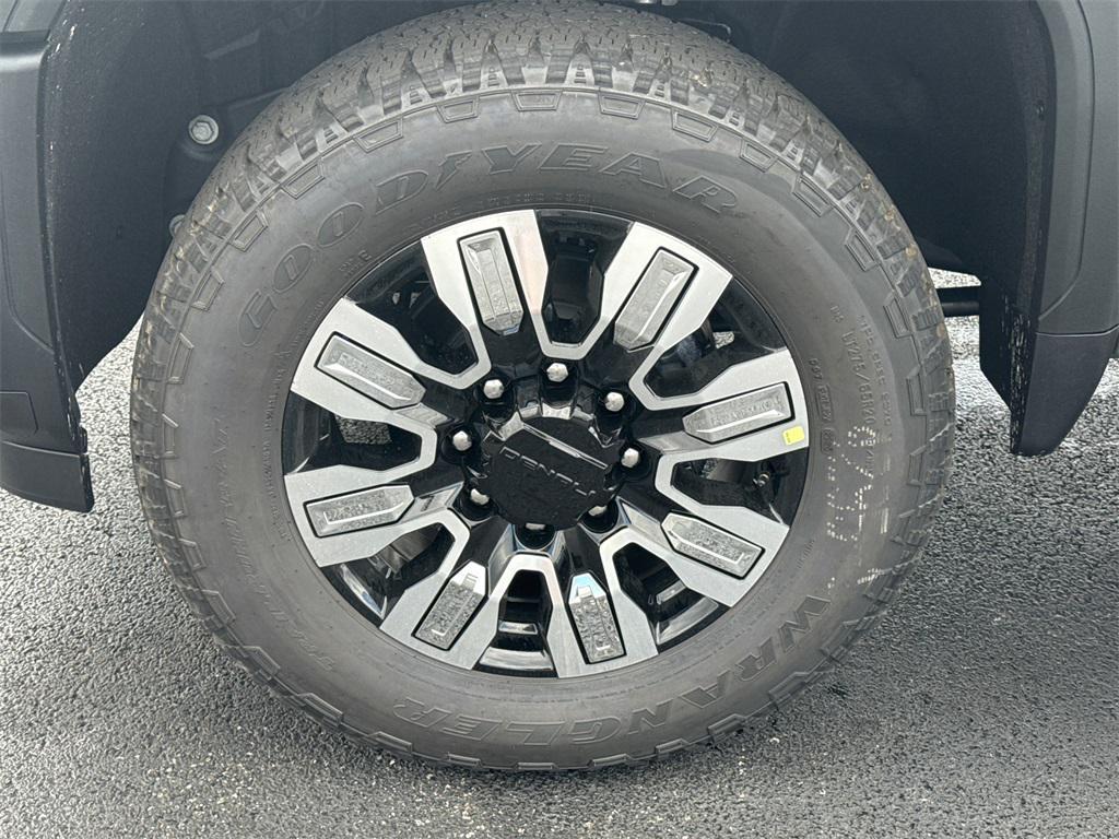 new 2026 GMC Sierra 2500 car, priced at $75,246