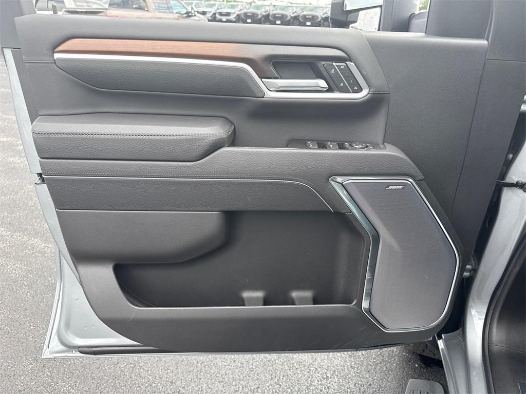 new 2026 GMC Sierra 2500 car, priced at $75,246
