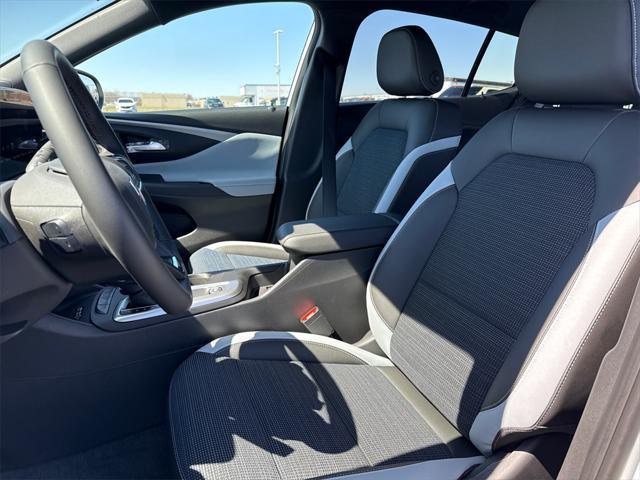 new 2025 Buick Envista car, priced at $25,705