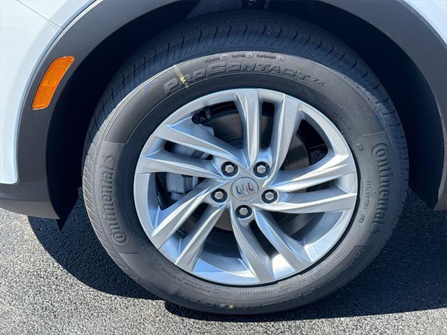 new 2025 Buick Envista car, priced at $25,705
