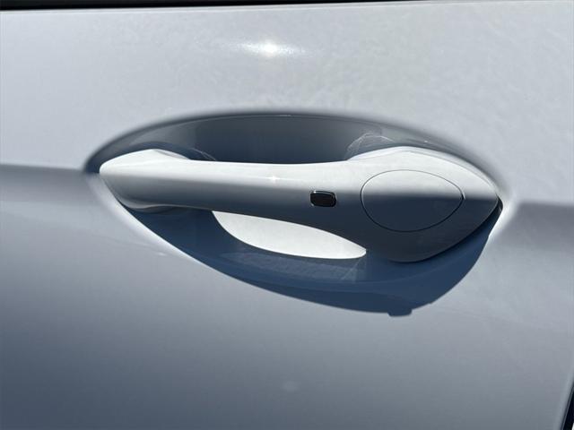 new 2025 Buick Envista car, priced at $25,705