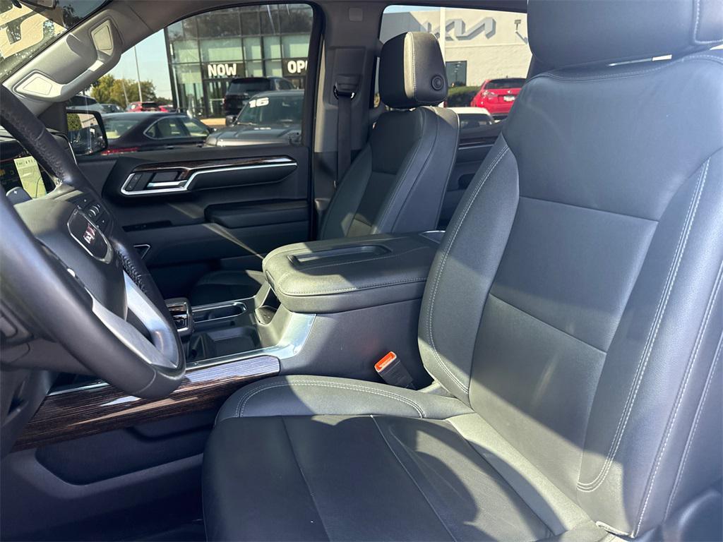 used 2022 GMC Sierra 1500 car, priced at $38,000