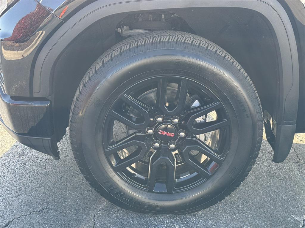 used 2024 GMC Sierra 1500 car, priced at $37,000