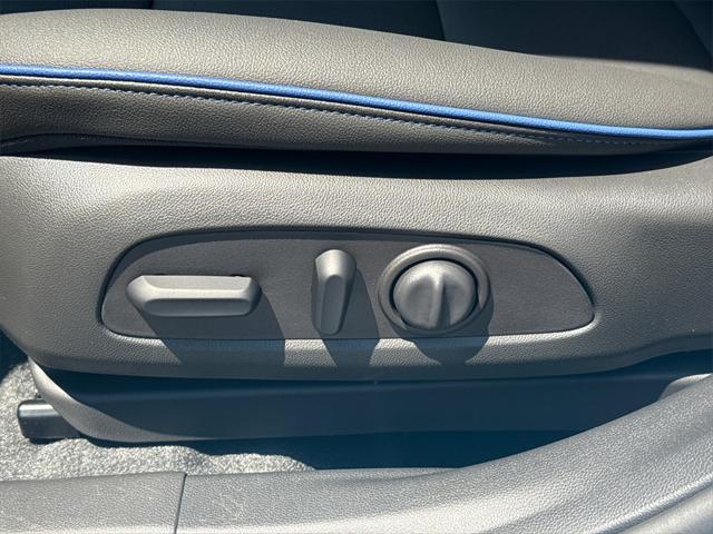 new 2025 Buick Envista car, priced at $28,234