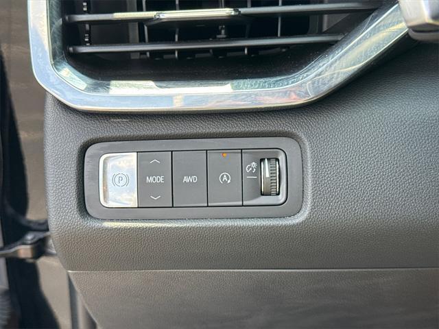 new 2025 GMC Acadia car, priced at $53,750