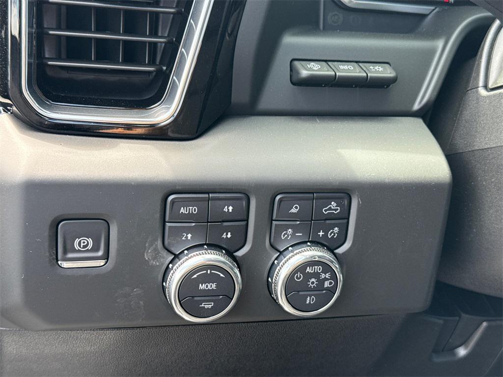 new 2025 GMC Sierra 2500 car, priced at $69,000