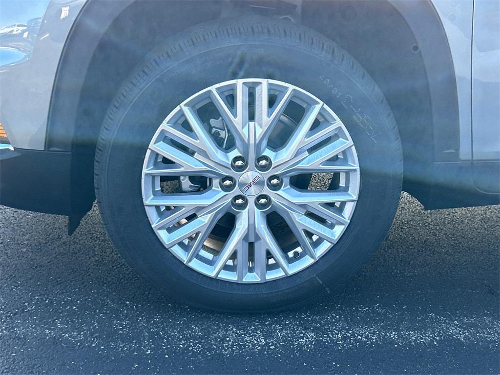 new 2026 GMC Acadia car, priced at $50,450