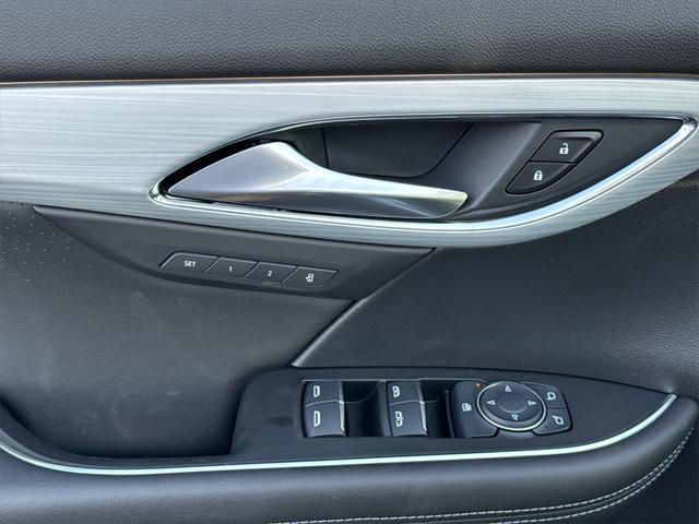 new 2025 Buick Envision car, priced at $45,490