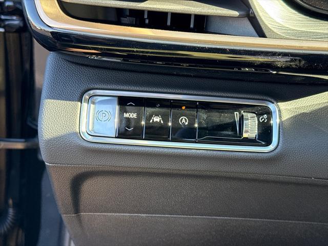 new 2025 Buick Envision car, priced at $45,490