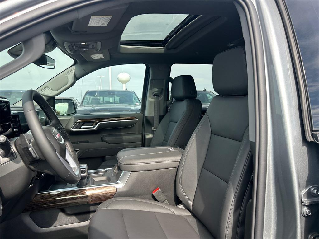 new 2026 GMC Sierra 1500 car, priced at $58,250