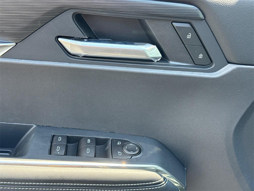 new 2025 GMC Acadia car, priced at $46,250