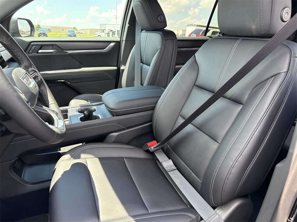 new 2025 GMC Acadia car, priced at $46,250