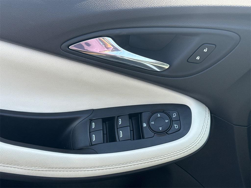 used 2023 Buick Encore GX car, priced at $22,500